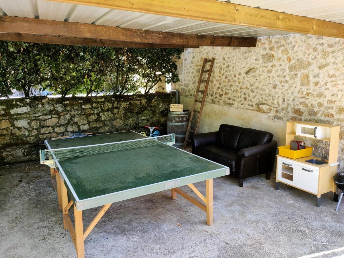 Les Pieds Dans L'Eau, Gite La Source Lachapelle-Auzac Exterior photo